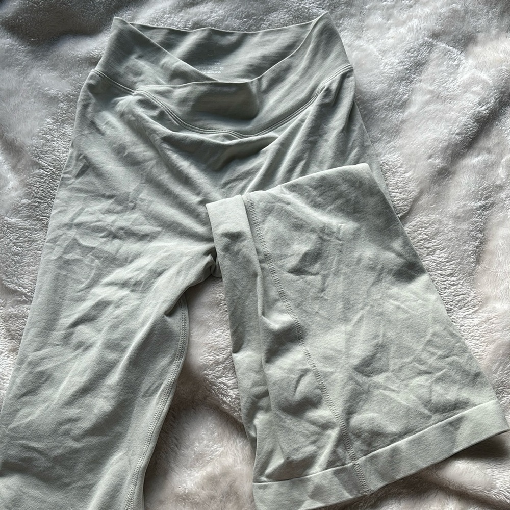 White crossover flare leggings